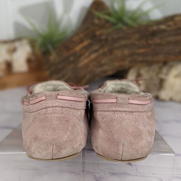 Minnetonka Rose Pink Suede Faux Fur Slipper - Picture 5 of 9